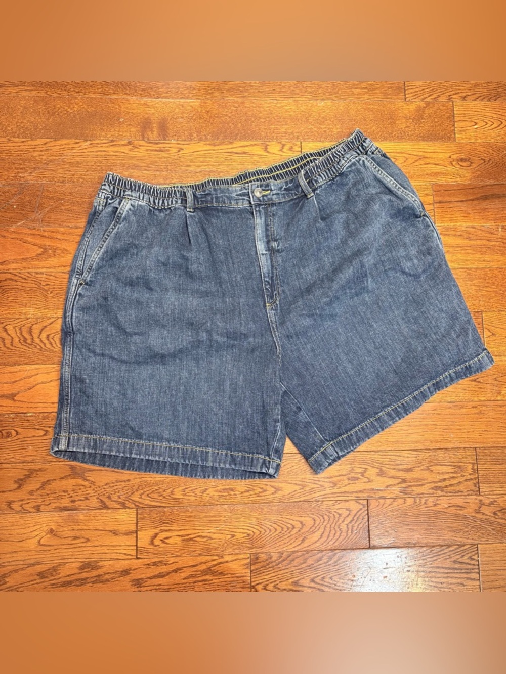 XXL Aerie Classic Denim Shorts in a medium wash, 4 pockets